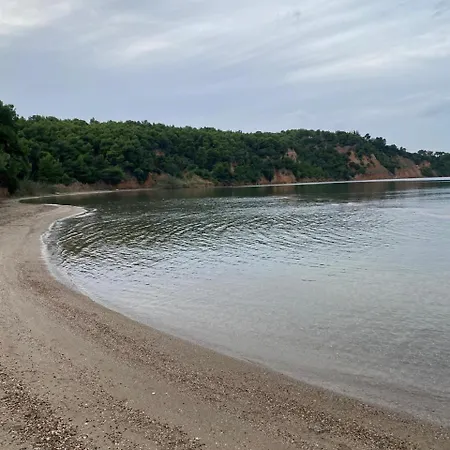 Cosy Spot Near The Beach Only 45 Min From Athens Dhílesi Esterno foto